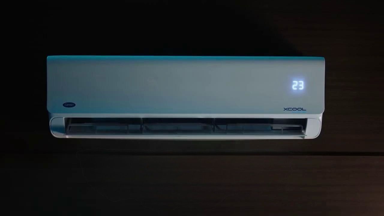 CARRIER XCool 1.5 HP, Heat Pump (53QHEFT12N8-708F)